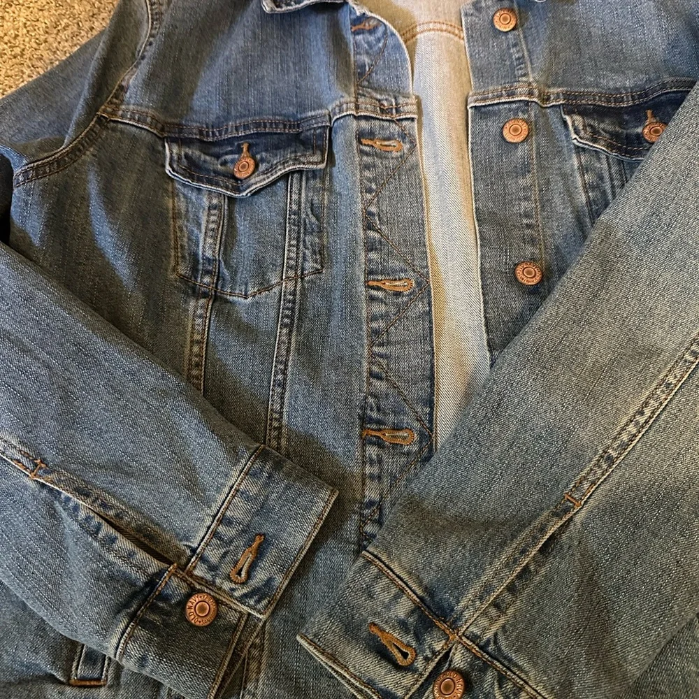 Old Navy Blue Denim Jacket - Picture 2 of 3